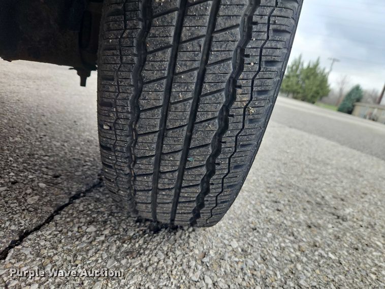image for item EO7084 2008 Ford E250 van