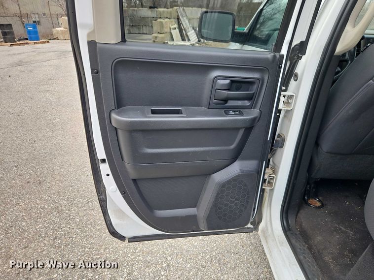 image for item EO7087 2012 RAM 1500 Ext. Cab pickup truck