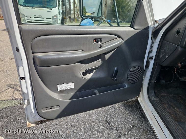 image for item EO7088 2007 GMC Sierra 3500 dump bed pickup truck