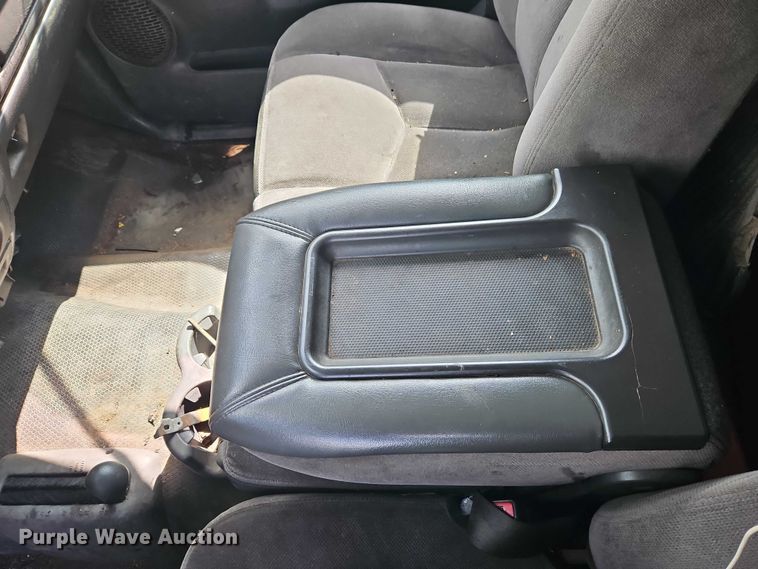 image for item EO7088 2007 GMC Sierra 3500 dump bed pickup truck
