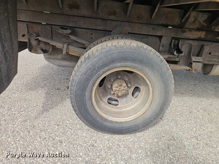 image for item EO7088 2007 GMC Sierra 3500 dump bed pickup truck