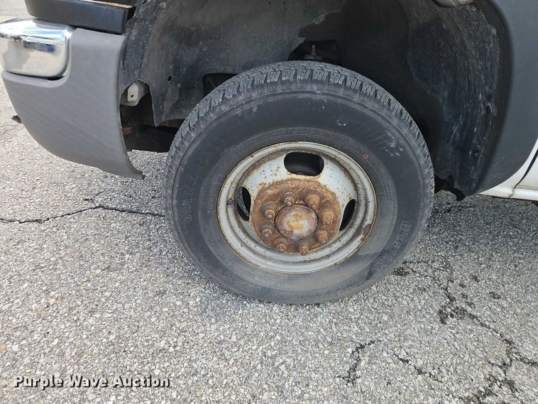 image for item EO7088 2007 GMC Sierra 3500 dump bed pickup truck