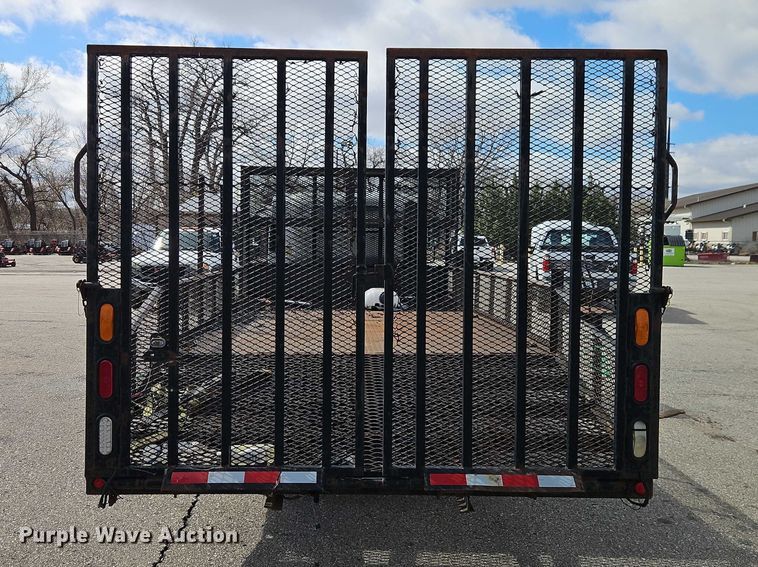 image for item EO7089 2010 Isuzu NPR flatbed truck