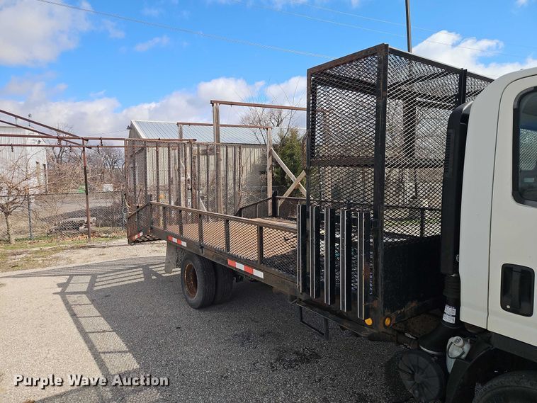 image for item EO7089 2010 Isuzu NPR flatbed truck
