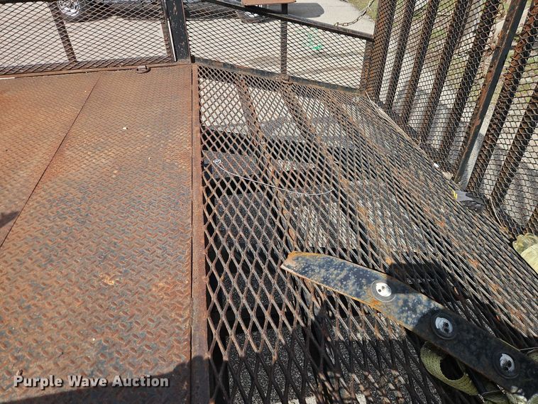 image for item EO7089 2010 Isuzu NPR flatbed truck