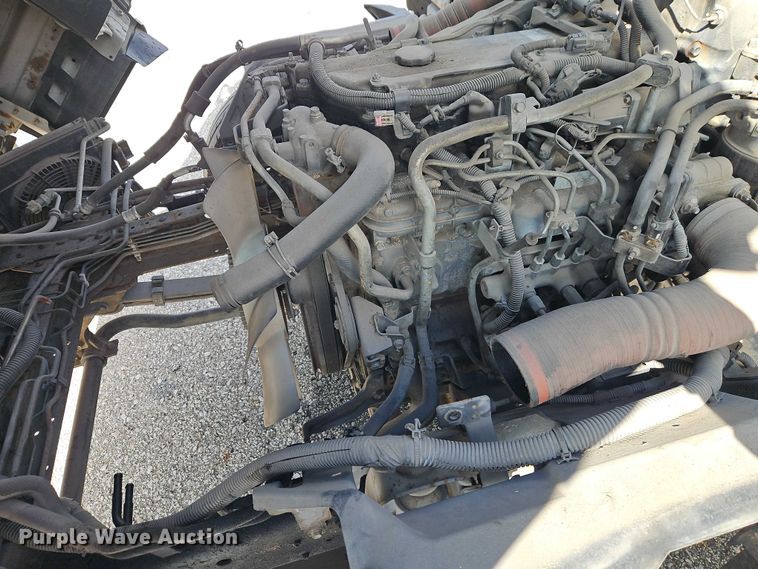 image for item EO7089 2010 Isuzu NPR flatbed truck