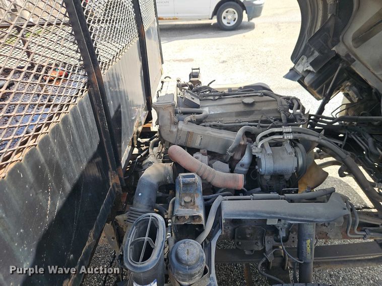 image for item EO7089 2010 Isuzu NPR flatbed truck