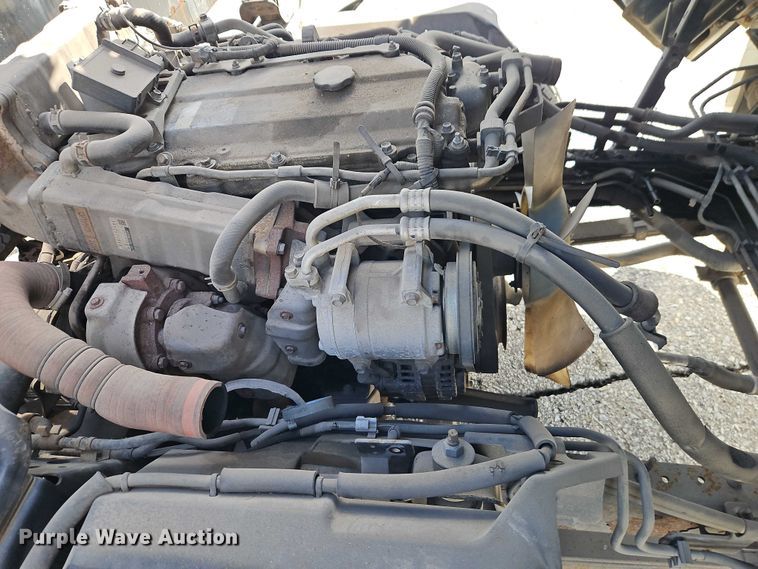 image for item EO7089 2010 Isuzu NPR flatbed truck