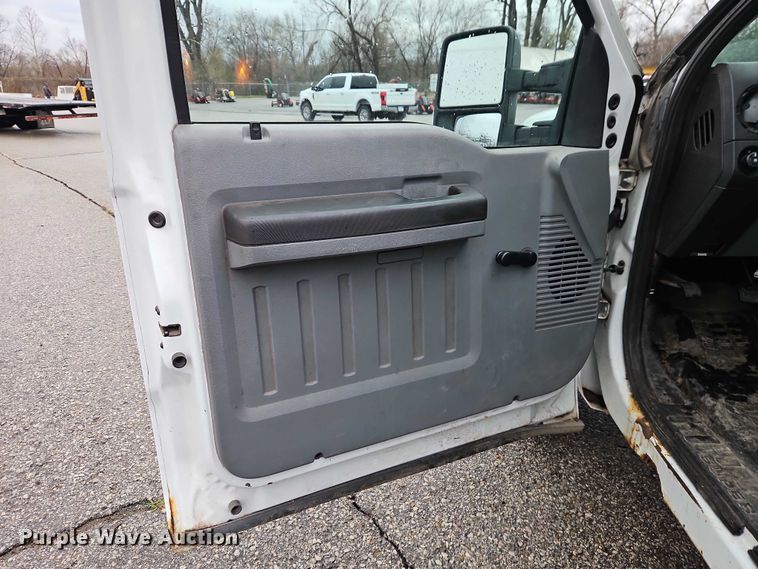 image for item EO7092 2011 Ford F350 dump flatbed pickup truck