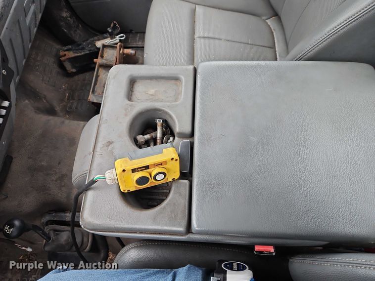 image for item EO7092 2011 Ford F350 dump flatbed pickup truck