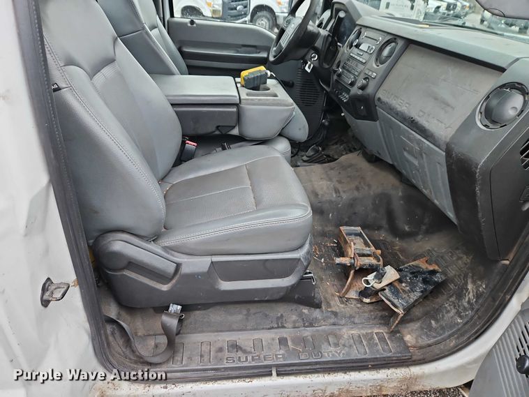 image for item EO7092 2011 Ford F350 dump flatbed pickup truck