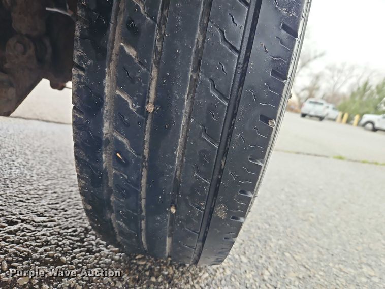 image for item EO7092 2011 Ford F350 dump flatbed pickup truck