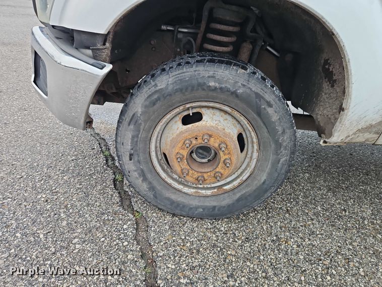 image for item EO7092 2011 Ford F350 dump flatbed pickup truck