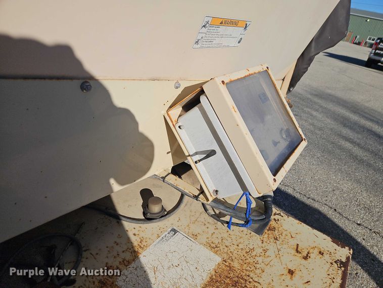 image for item EO7108 2008 Finn BB302-14 bark blower