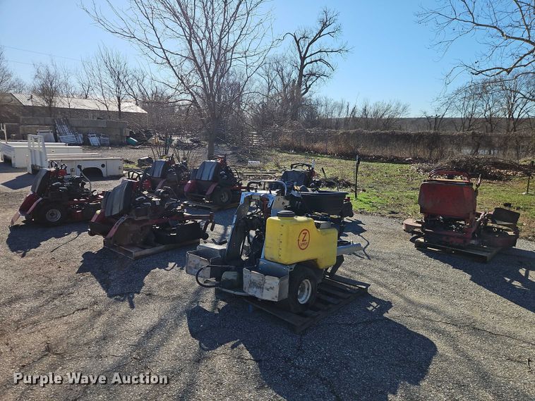 image for item EO7111 Lawn mowers