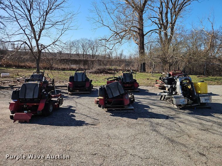 image for item EO7111 Lawn mowers