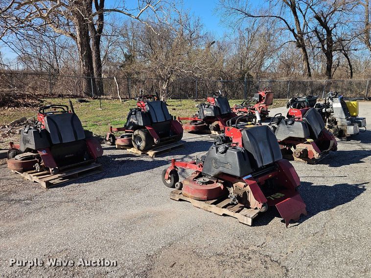 image for item EO7111 Lawn mowers