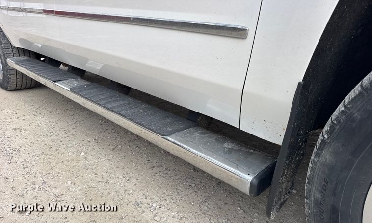 image for item ER0417 2017 Chevrolet Suburban SUV