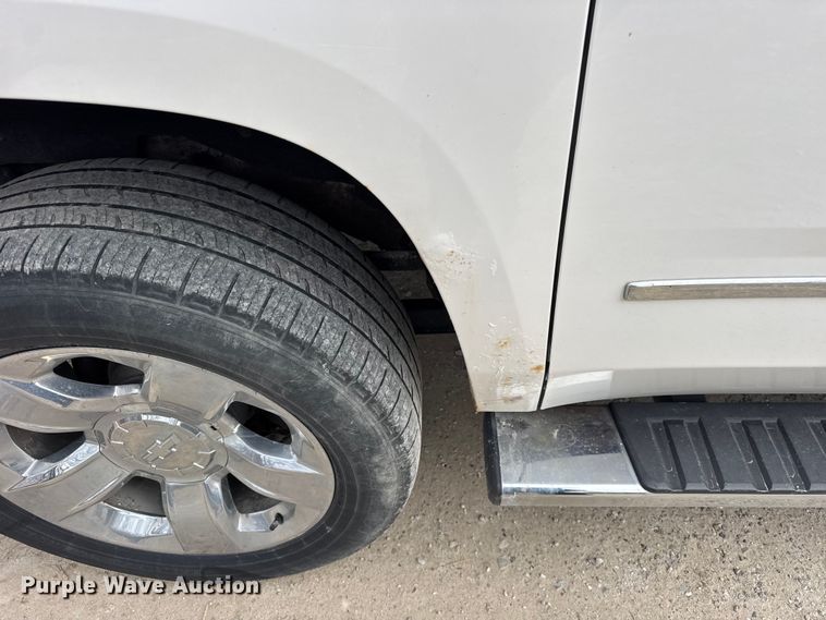 image for item ER0417 2017 Chevrolet Suburban SUV