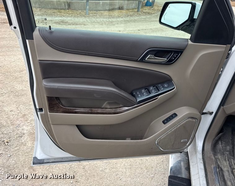 image for item ER0417 2017 Chevrolet Suburban SUV