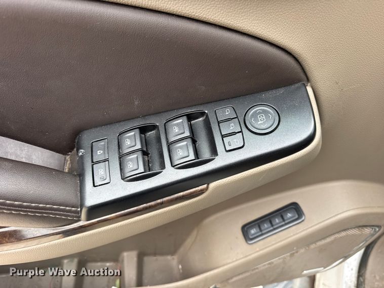 image for item ER0417 2017 Chevrolet Suburban SUV