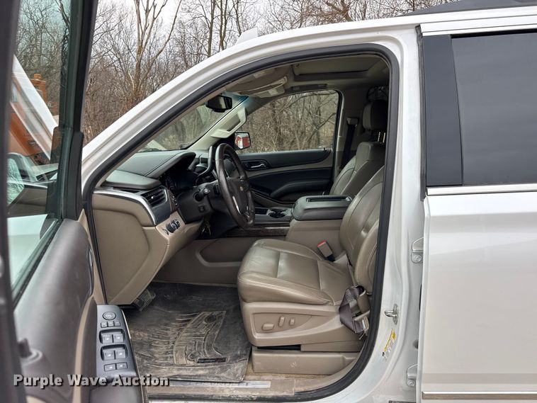 image for item ER0417 2017 Chevrolet Suburban SUV