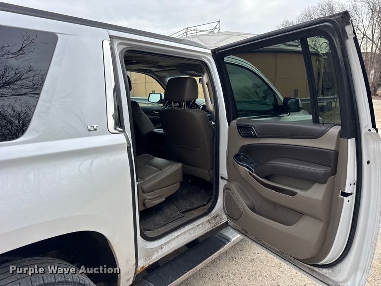 image for item ER0417 2017 Chevrolet Suburban SUV