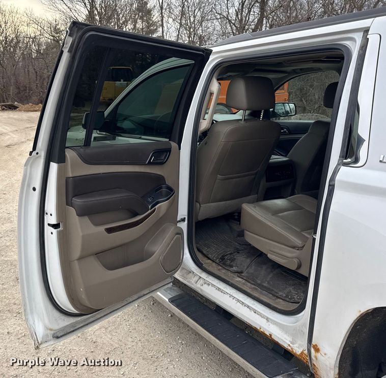 image for item ER0417 2017 Chevrolet Suburban SUV