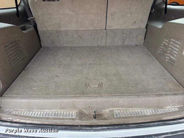 image for item ER0417 2017 Chevrolet Suburban SUV