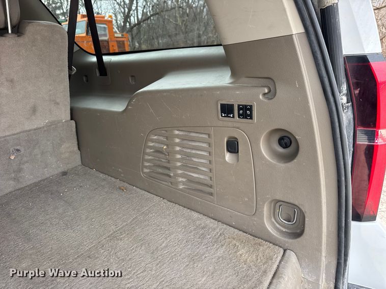 image for item ER0417 2017 Chevrolet Suburban SUV