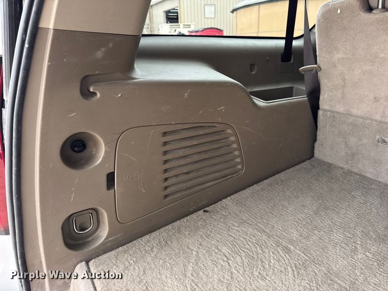 image for item ER0417 2017 Chevrolet Suburban SUV