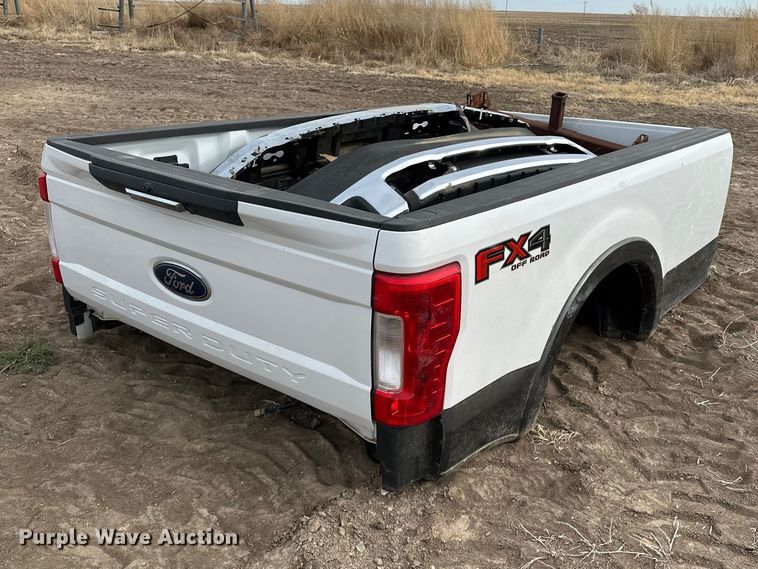 image for item ES1069 Ford Super duty pickup truck bed