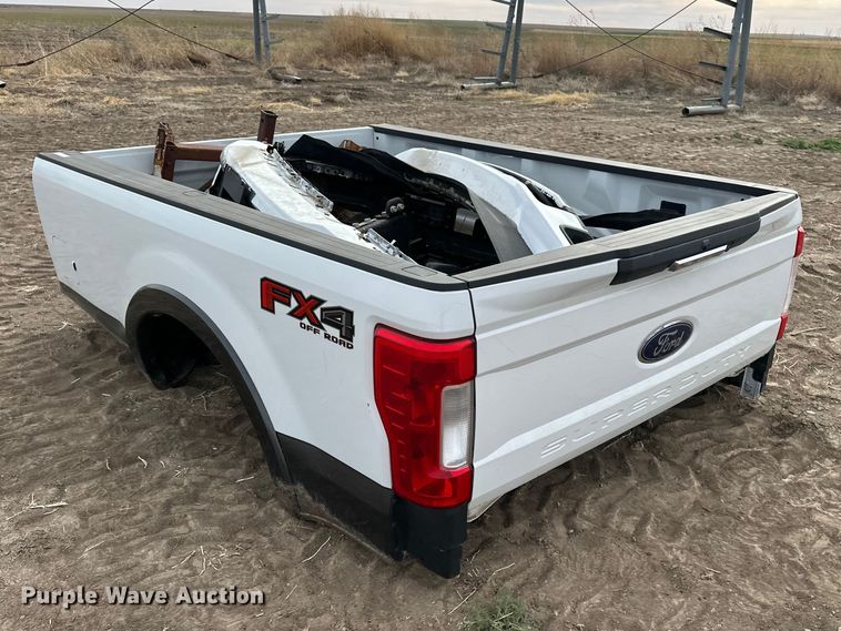 image for item ES1069 Ford Super duty pickup truck bed