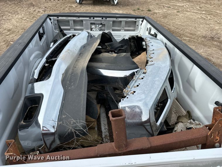 image for item ES1069 Ford Super duty pickup truck bed