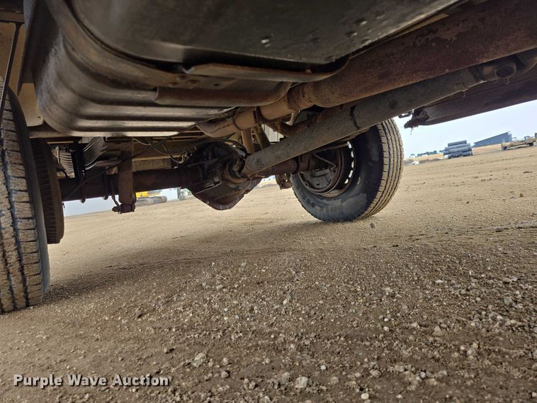 image for item ES2997 1975 Chevrolet 20 pickup truck