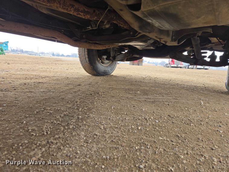 image for item ES2997 1975 Chevrolet 20 pickup truck