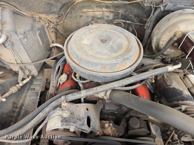 image for item ES2997 1975 Chevrolet 20 pickup truck