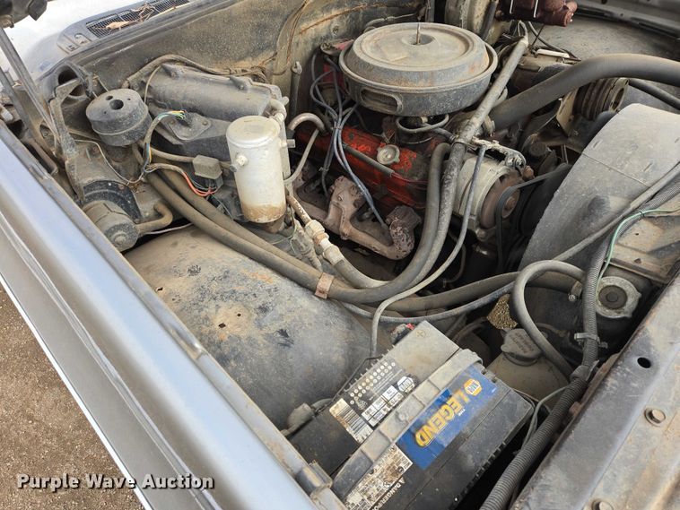 image for item ES2997 1975 Chevrolet 20 pickup truck