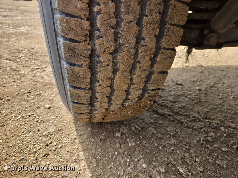 image for item ES2997 1975 Chevrolet 20 pickup truck