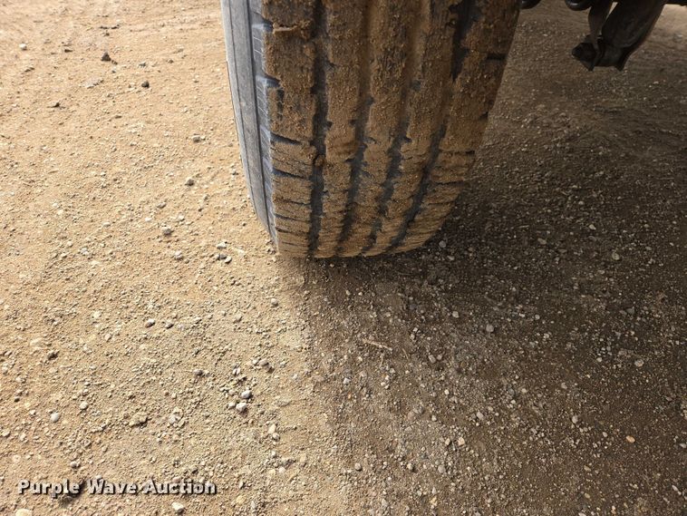 image for item ES2997 1975 Chevrolet 20 pickup truck