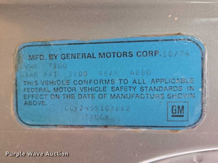 image for item ES2997 1975 Chevrolet 20 pickup truck