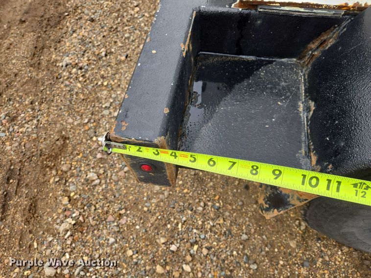 image for item ES2998 2013 CPI DL750 Refueler fuel trailer