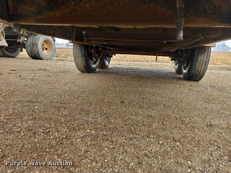 image for item ES2998 2013 CPI DL750 Refueler fuel trailer