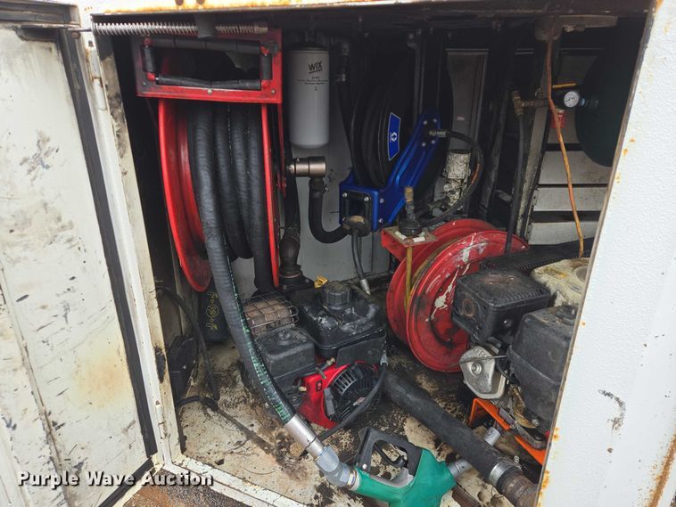 image for item ES2998 2013 CPI DL750 Refueler fuel trailer