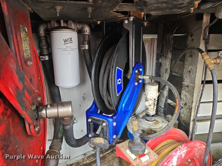 image for item ES2998 2013 CPI DL750 Refueler fuel trailer