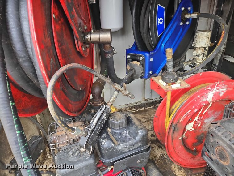 image for item ES2998 2013 CPI DL750 Refueler fuel trailer