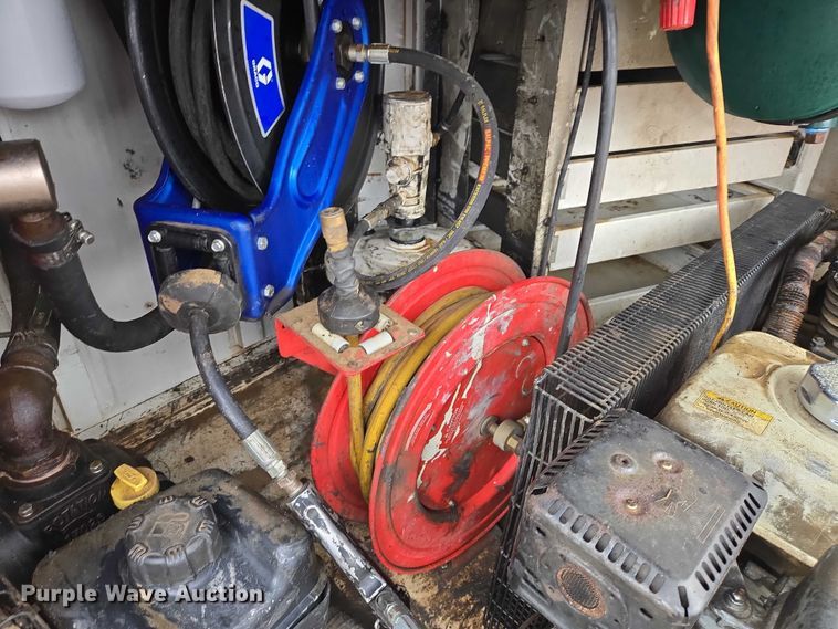 image for item ES2998 2013 CPI DL750 Refueler fuel trailer