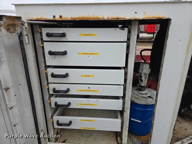 image for item ES2998 2013 CPI DL750 Refueler fuel trailer