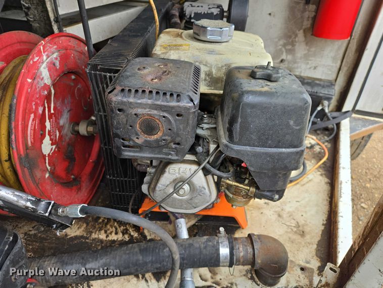 image for item ES2998 2013 CPI DL750 Refueler fuel trailer