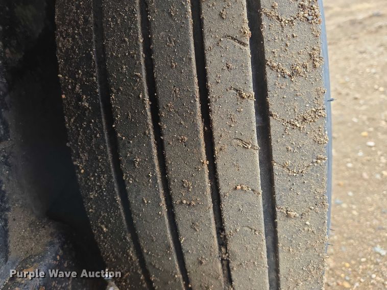 image for item ES2998 2013 CPI DL750 Refueler fuel trailer